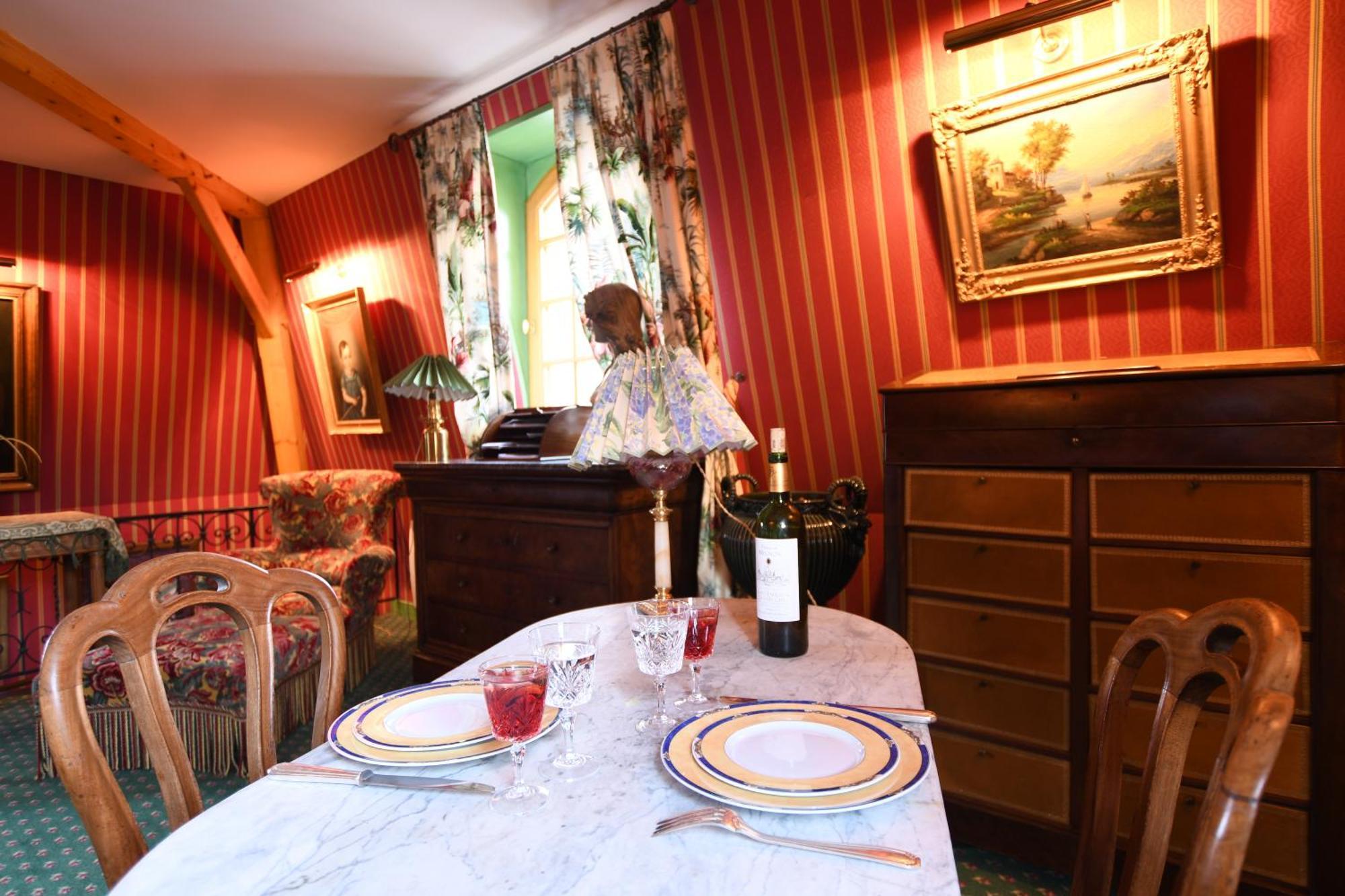 Le Val Clos, Appartement Dans Une Maison De Maitre 19E Tanlay Eksteriør billede